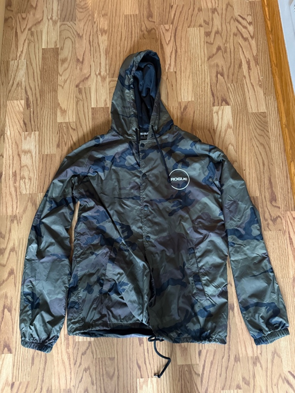 Rogue Men's Hooded Camo Windbreaker Jacket - Olive Green & Black